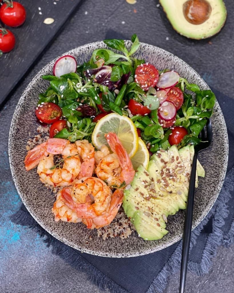 боул с креветкам и киноа (1).jpg