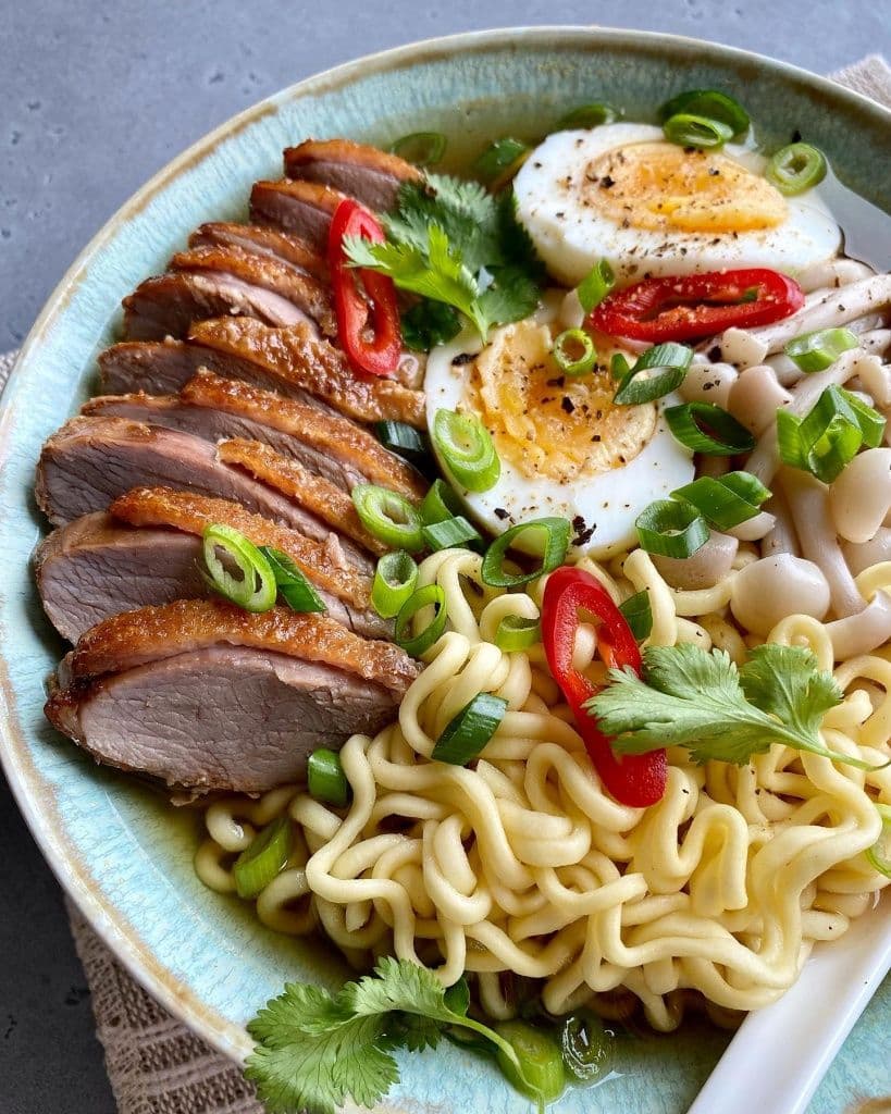 Суп с лапшой и утиной грудкой по-пекински 1.jpg