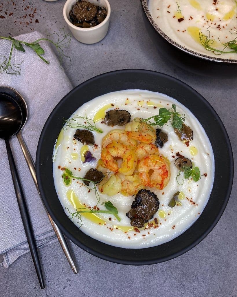 Суп из цветной капусты с креветками и слайсами трюфеля1.jpg