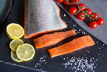 Форель, филе слабосоленое, замороженное TRIM PR