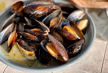 Мидии в чесночно-сливочном соусе, 0.5 кг