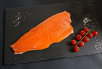 Форель радужная филе на коже TRIM B